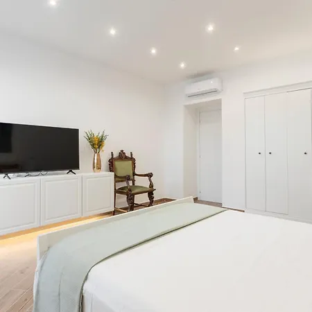 Old Port Luxury Apartment Palermo