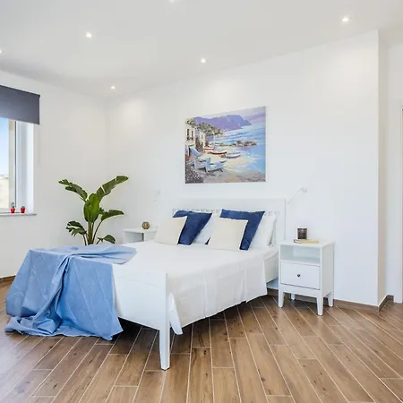 Apartment Old Port Luxury Palermo