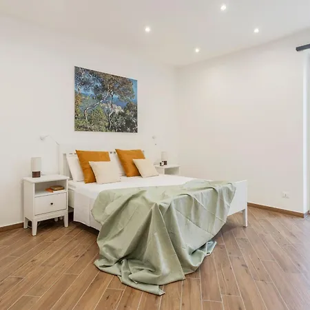 Old Port Luxury Apartment Palermo