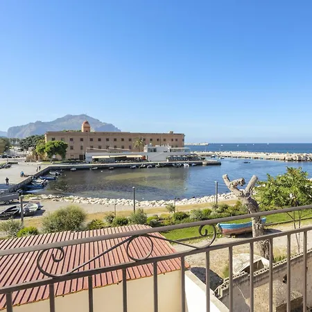 Old Port Luxury Apartment Palermo
