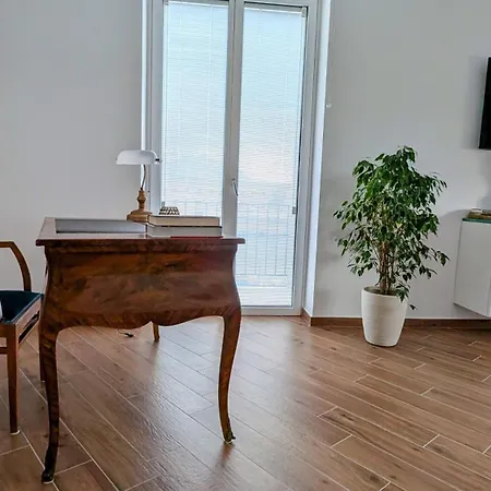 Apartment Old Port Luxury *