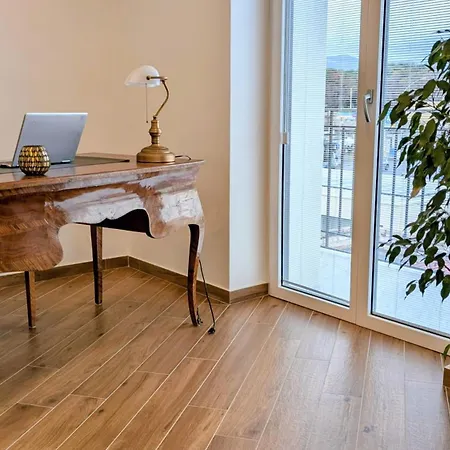 Apartment Old Port Luxury *