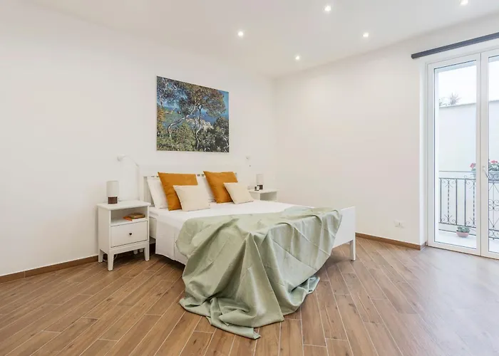 Old Port Luxury Apartment Palermo