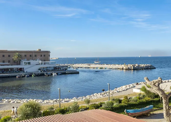 Apartment Old Port Luxury *