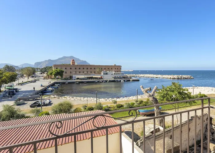 Old Port Luxury Apartment Palermo