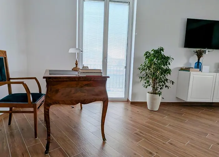 Apartment Old Port Luxury *